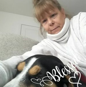 Meet your Posher, Stacy